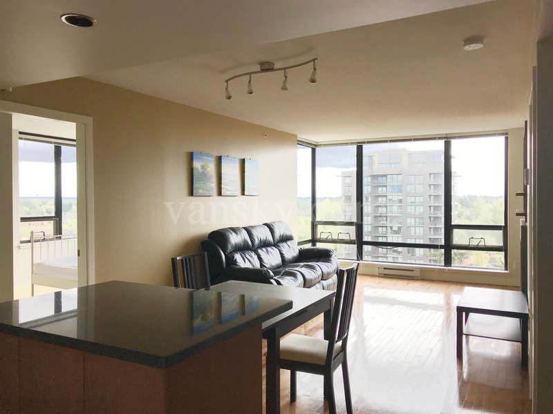 190924151519_Living room.jpg